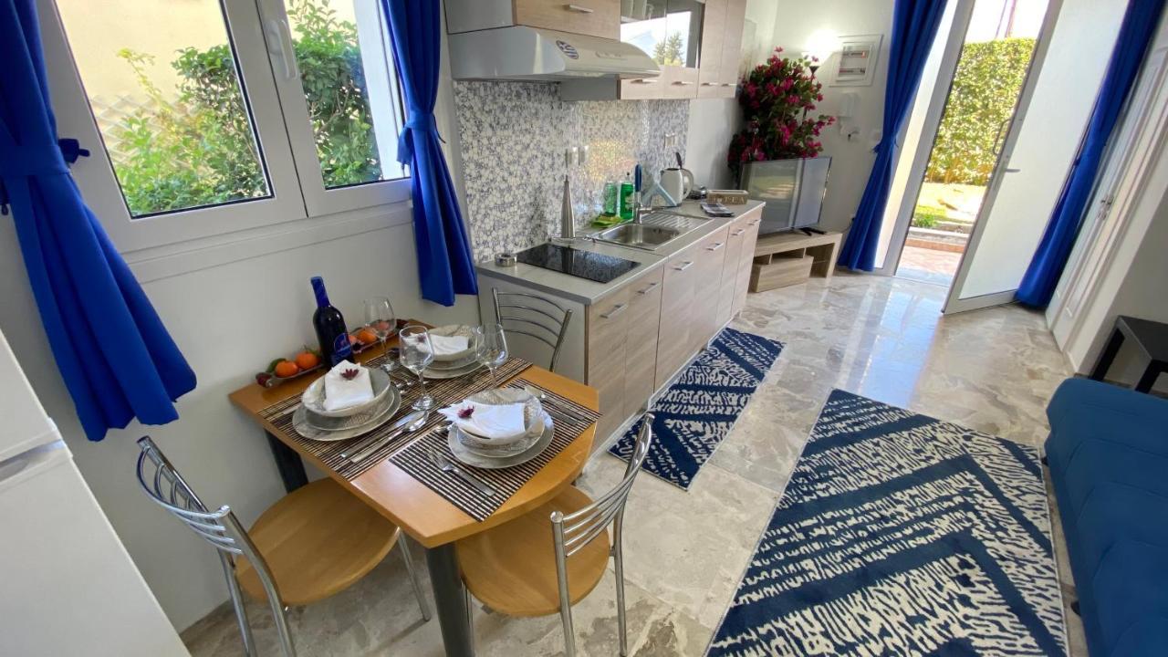 Patras Blue Suite Екстер'єр фото